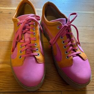 John Fluevog orange/pink LoPro Fakie W10/M8